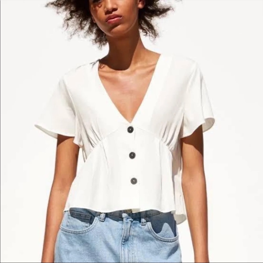 NWT Zara White Button Down Blouse Size medium